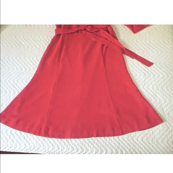 Red Ann Taylor Bell Sleeve Dress- Size 8- NWT - Picture 8 of 16